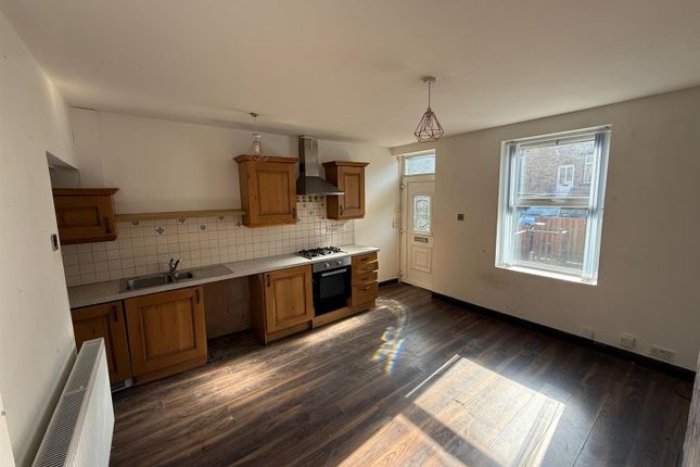 12, Junction Row, Bradford photo 3