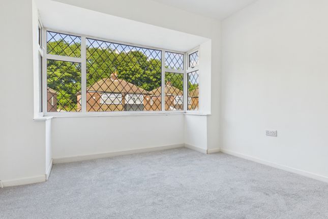 23, KINGSTON GARDENS, HYDE photo 4