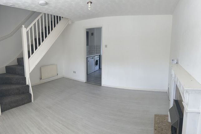 4, Hazeldene Road East Hamilton, Leicester photo 4