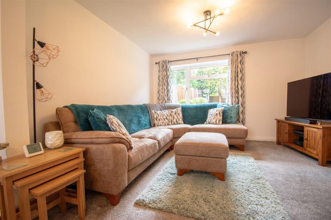 4A, Needham Street, Ripley photo 4