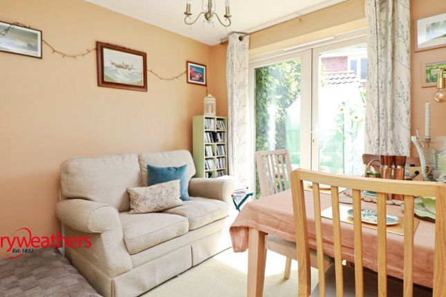 12, Manor Way, Rotherham photo 4