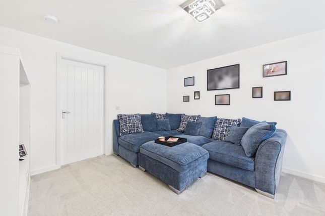 64 Mallard Wynd, Larkhall photo 4