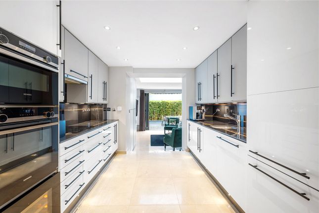 Terraced house for sale in Ebury Bridge Road, Belgravia, London