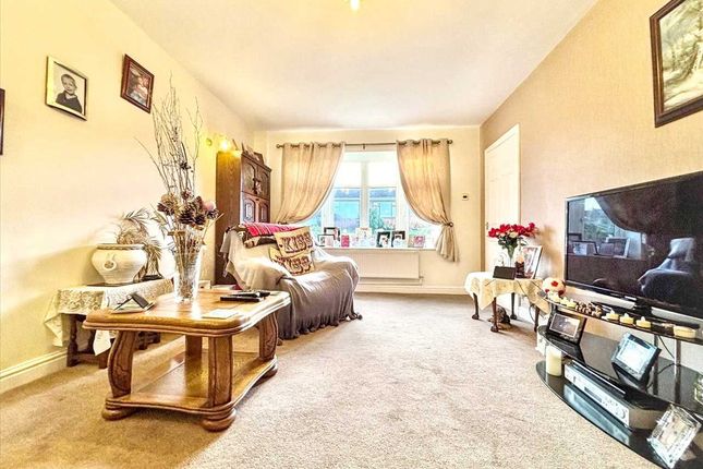 4, Thornham Crescent, Kirkby In Ashfield photo 4
