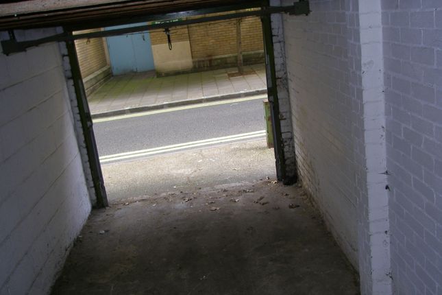 Parking/garage to let in Redan Place, Bayswater, London