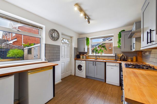 7, Meadow Brook Chase, Normanton photo 3