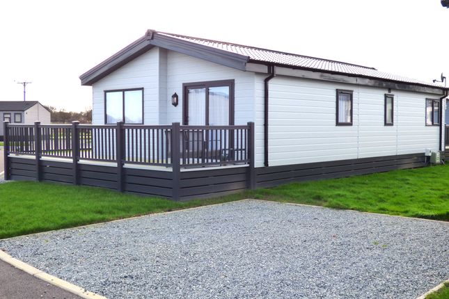 Mobile/park home for sale in Bridlington Bay Holiday Park, Carnaby, Bridlington