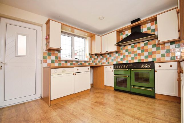 20A, Donnington Gardens, Scunthorpe photo 2