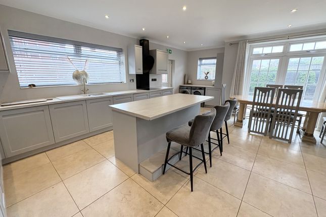 68, Warbreck Hill Road, North Shore photo 4