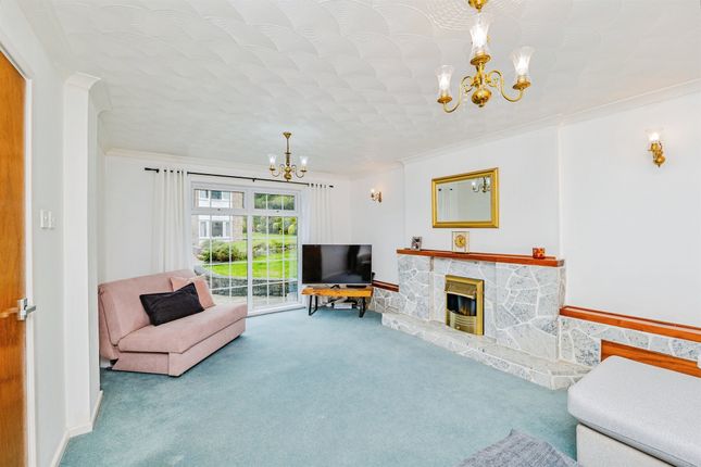 7, Fairland Close, Pontyclun photo 2