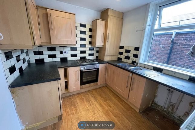 Thumbnail Flat to rent in Rishon Lane, Bolton