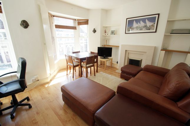 Colum Place, Cardiff, Cardiff photo 3