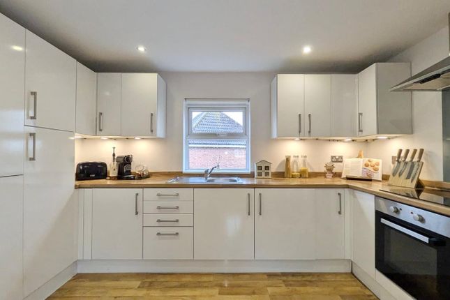 41, Somerset Way, Highbridge photo 3