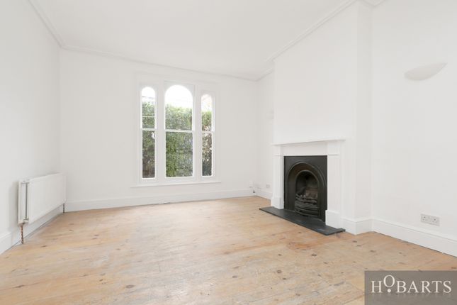 39 Mount Pleasant Crescent, Stroud Green, London photo 3