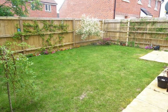 28, Cricketers Close, Swindon photo 3
