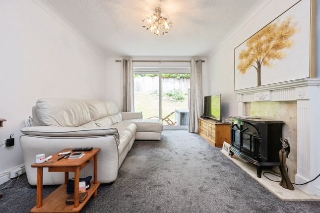 21, Eleanor Walk, Milton Keynes photo 4