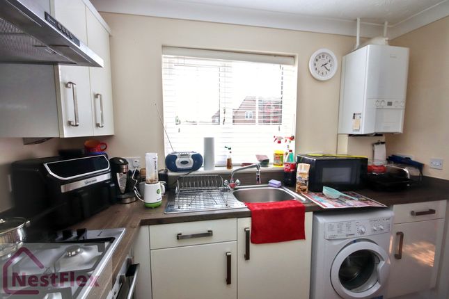 27 Bluebell Close, SPALDING photo 2