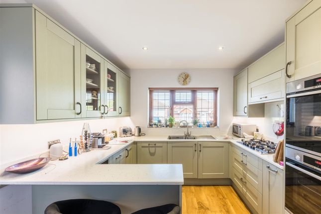 5, Highsted Park, Peacehaven photo 4