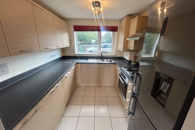 23, Rainbow Gardens, Dartford photo 2