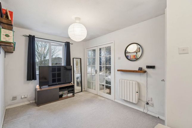 56b Southwold Road, Watford photo 4