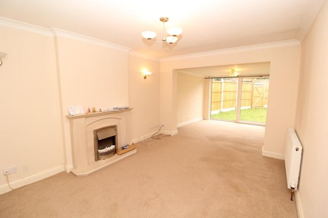 34, The Meadows, Brentwood photo 2