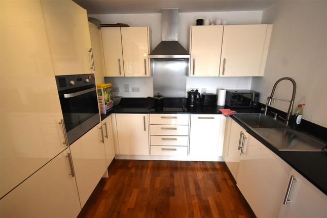 62, William Mundy Way, Dartford photo 2