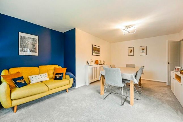 36, Mountbatten Way, Brabourne photo 4