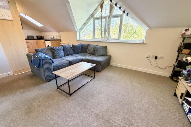 St Mary's View, Flat 5, Chapel Lane, Leeds photo 3