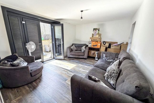 6, Mount View, Newcastle upon Tyne photo 4