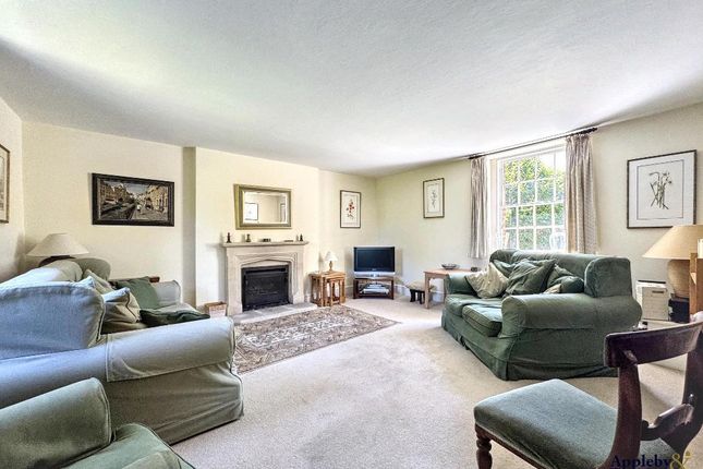 27, Pyatts Corner, Trowbridge photo 2