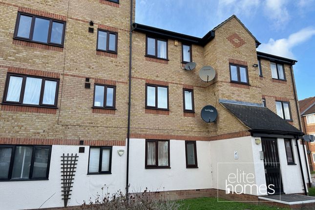 1-bed flat on 13, Linwood Crescent, Enfield, £235,000