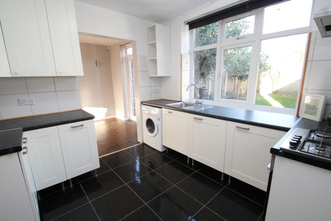 14, Henconner Road, Leeds photo 4