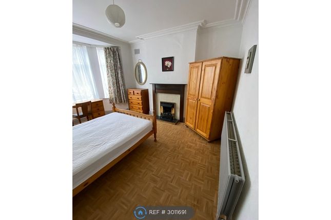Room   Park Road West, Wolverhampton photo 5