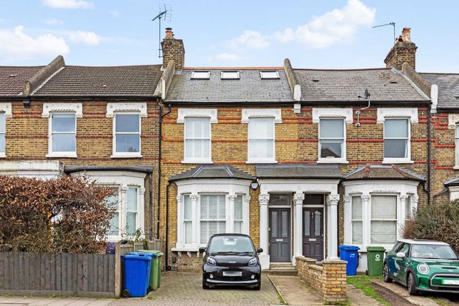 Flat for sale in Forest Hill Road, London
