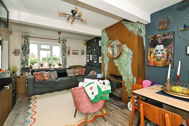 Makenade Avenue, Faversham photo 3