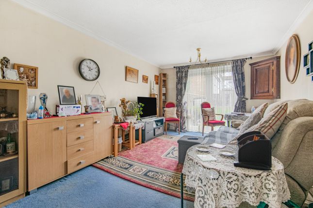 12, Stephens Way, St. Albans photo 2