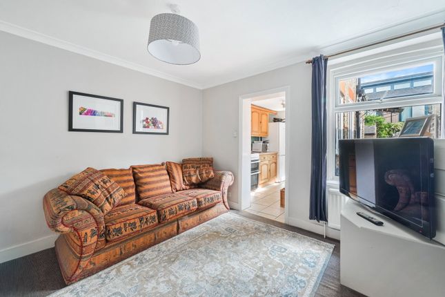 22, Middle Lane, Epsom photo 4