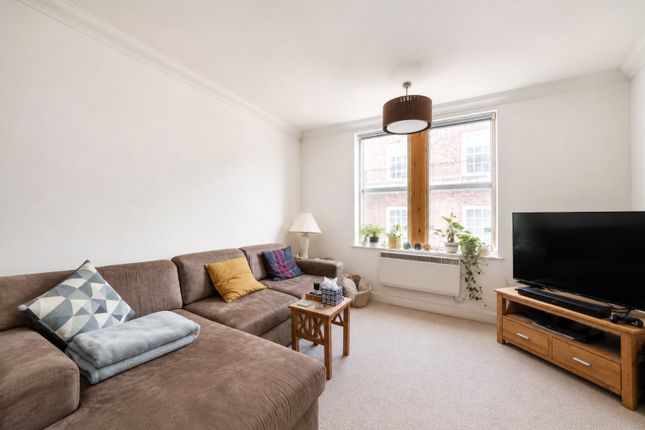 Flat 20, 2 Maud Chadburn Place, London photo 2