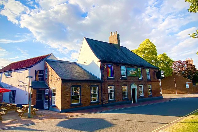Thumbnail Pub/bar to let in Double Street, Spalding