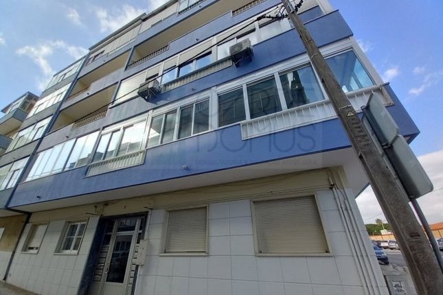 Thumbnail Apartment for sale in Laranjeiro E Feijó, Almada, Setúbal