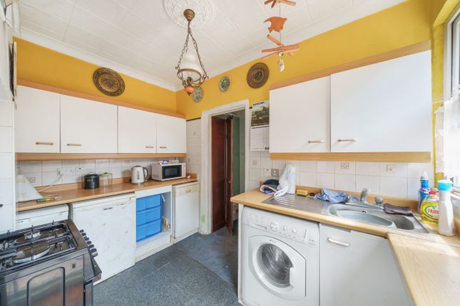 Terraced house for sale in West Street, Carshalton