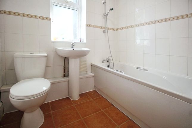 Bungalow to rent in London Road, Sittingbourne, Kent