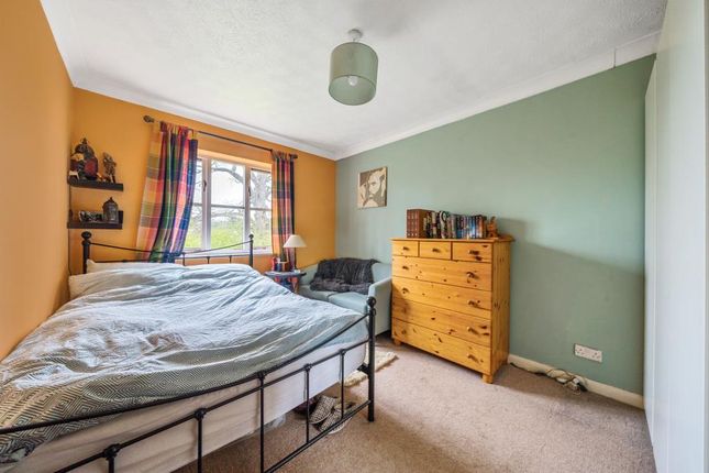 Flat for sale in Wheatley, Oxfordshire