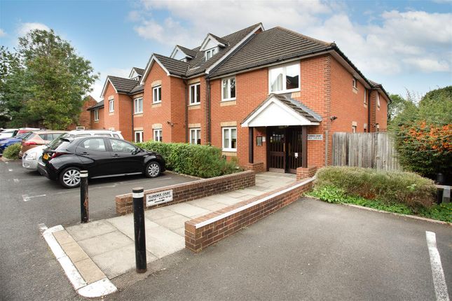 Thumbnail Flat for sale in Willow Road, Aylesbury