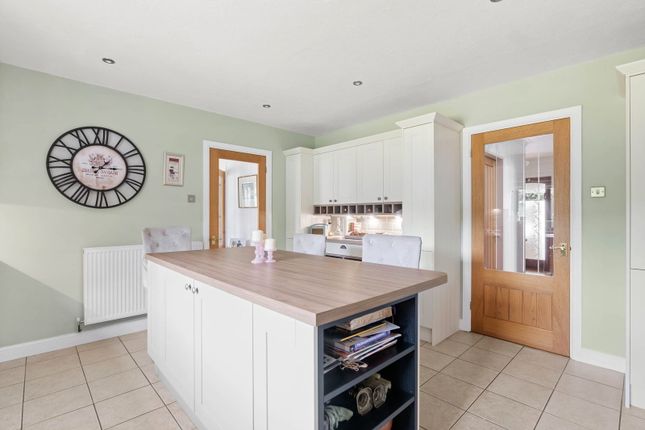 5, Woodbury Park, Worcester photo 4