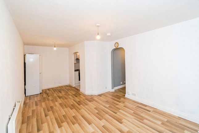 Flat 2, Kensington Court, 563, Portswood Road, Hampshire photo 2