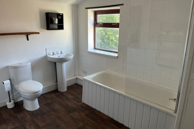 6B, Highfield Road, Pontefract photo 5