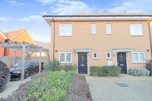 2-bed house on 10, Oakhouse Close, Colchester, £320,000