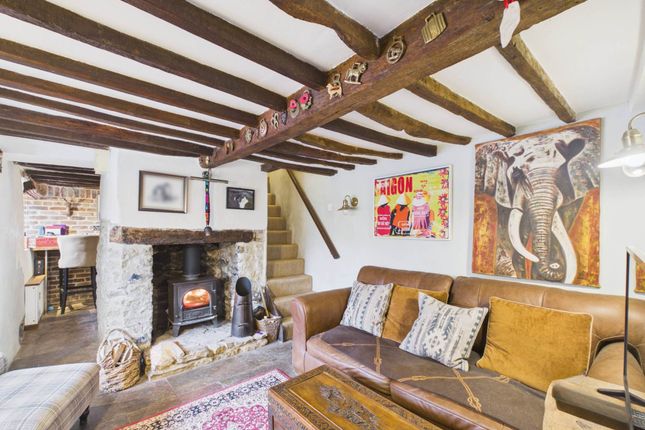 Chestnut Cottage, High Street, Aylesbury photo 3
