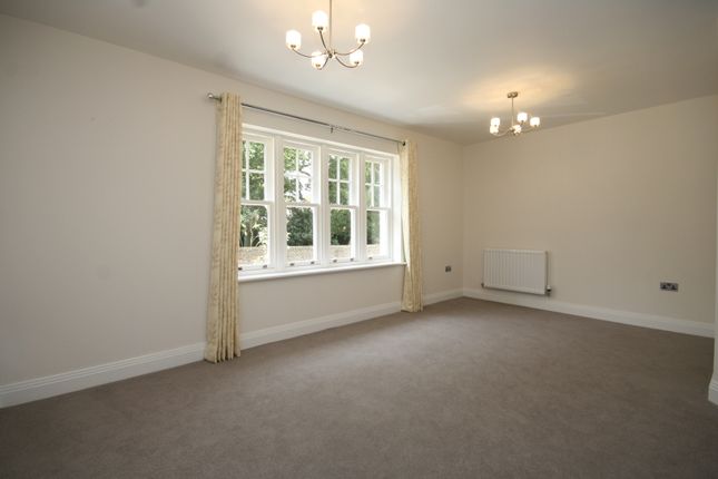 Town house to rent in Folly Hill Gardens, Maidenhead